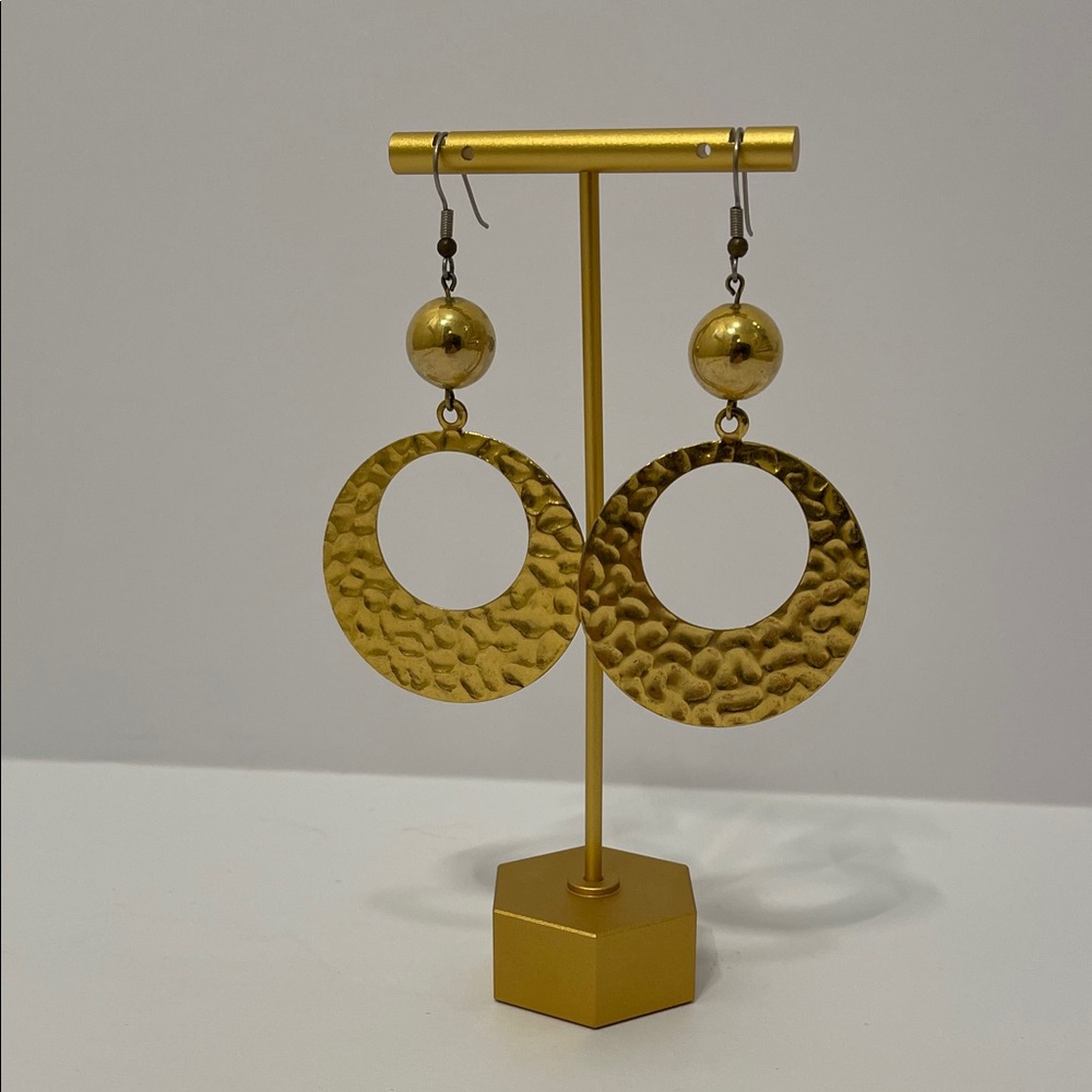Vintage 80s gold tone dangle earrings